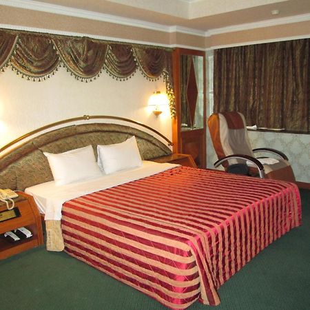 Huangjia Motel Tajnan Kültér fotó